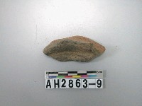 藏品(紅色夾砂素面陶片)的圖片